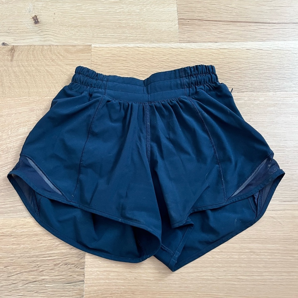 Lululemon hotty hot shorts navy size 0